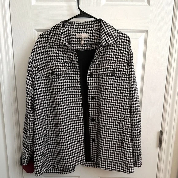 BCBGeneration Houndstooth Shacket - Picture 3 of 8